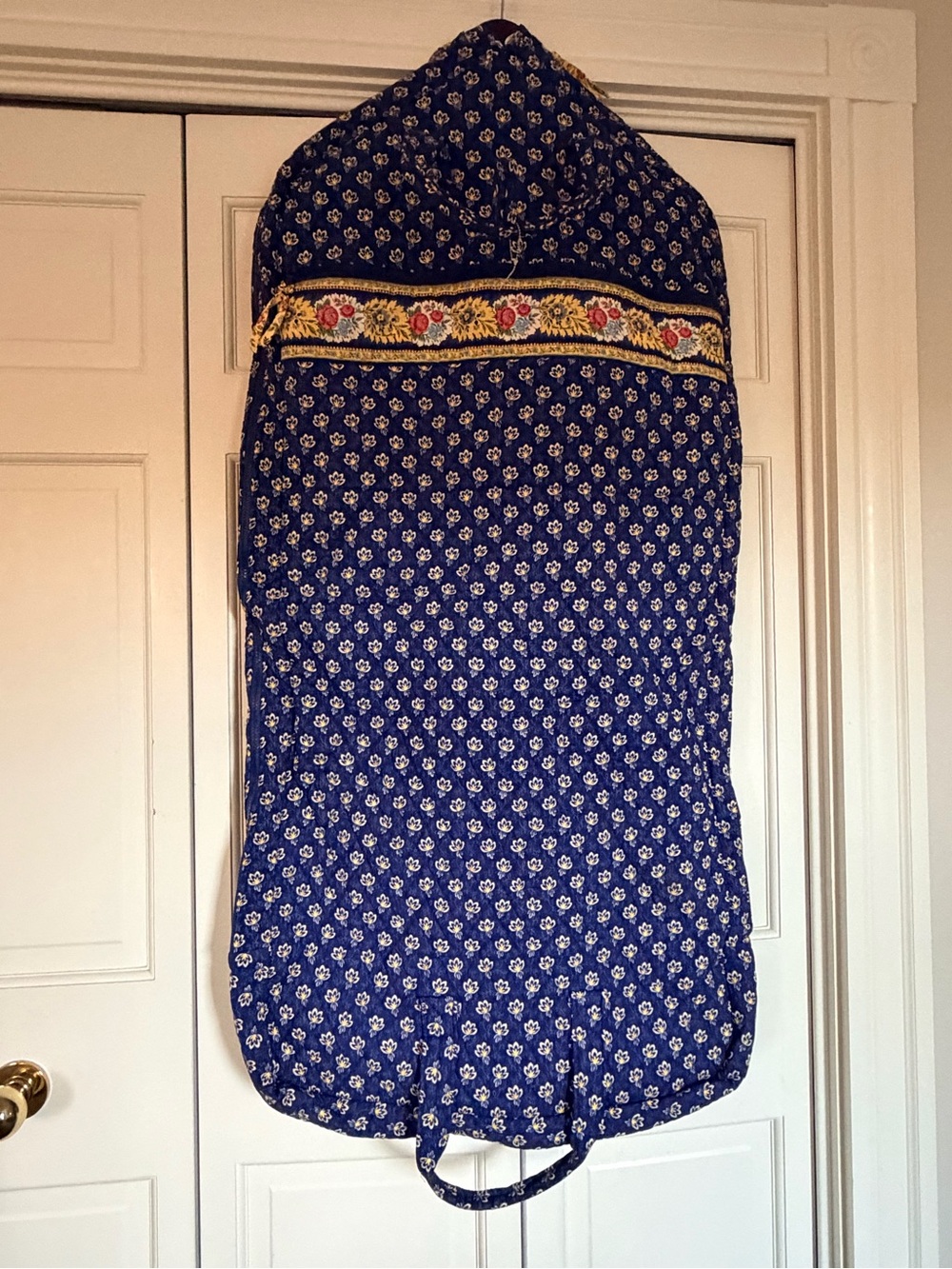 Vintage (EUC) Vera Bradley Navy Blue Floral Quilted Garment Bag